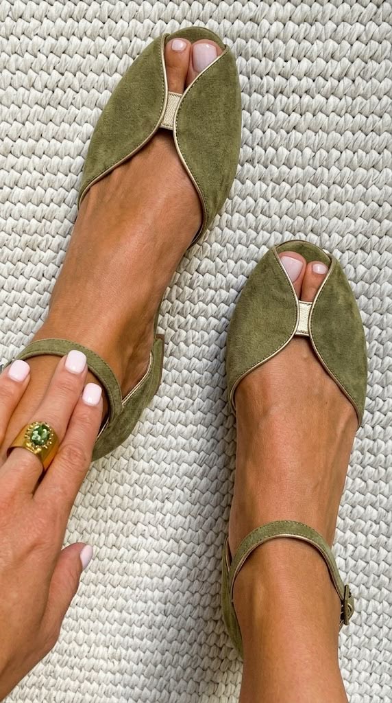 Olivia | Women&